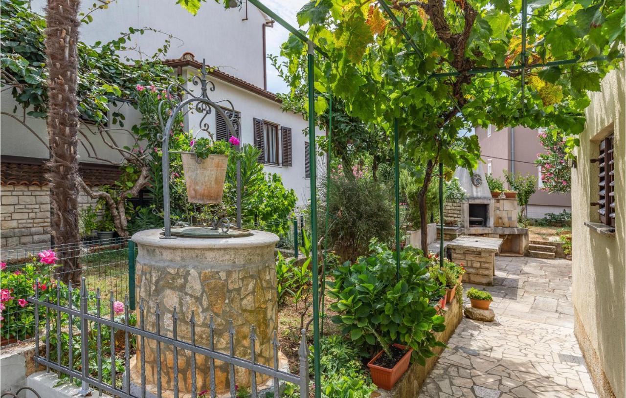 2 Bedroom Stunning Apartment In Rovinj Bagian luar foto