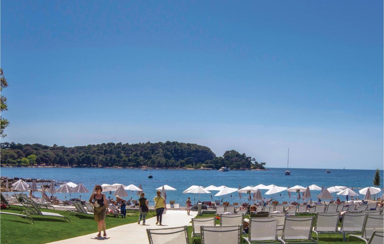 2 Bedroom Stunning Apartment In Rovinj Bagian luar foto